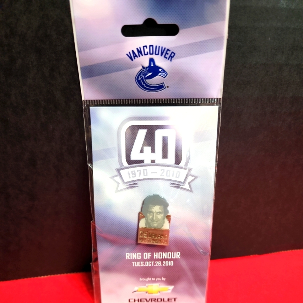 Vancouver Canucks NHL- 2010 Orland Kurtenbach Ring of Honour limited edition Pin